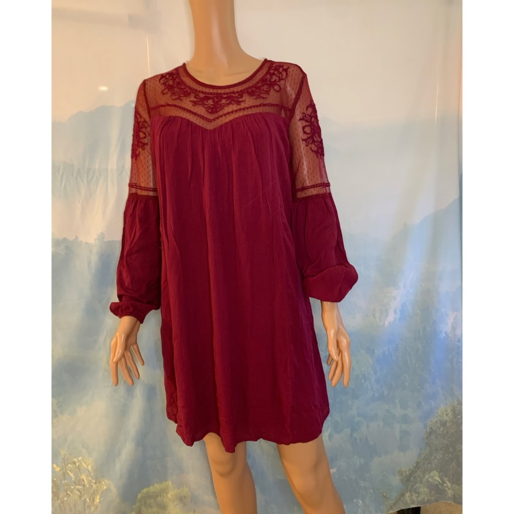 Francescas Long Sleeve Lace Red flowy new year’s dress size xs